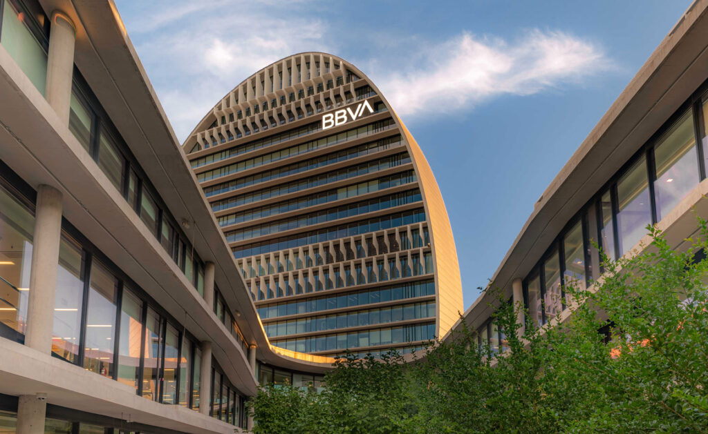 techreview's tweet card. The latest banks and financial services company and industry news with expert analysis from the BBVA, Banco Bilbao Vizcaya Argentaria.