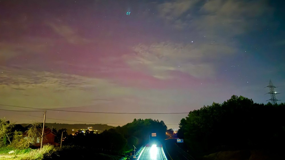 preguntas_mias's tweet card. Si los cielos lo permiten, Vigo podría convertirse en un escenario inesperado para contemplar la aurora boreal, un fenómeno que