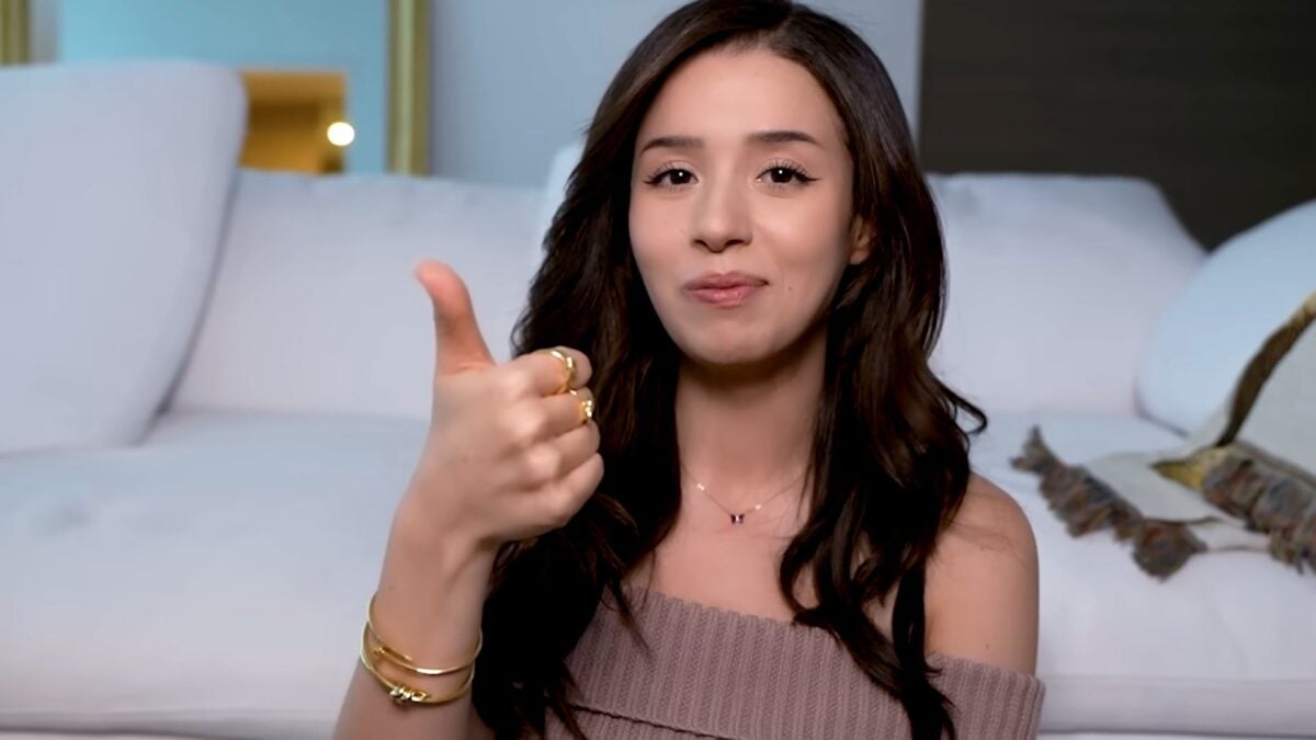 Pixel__Byte's tweet card. The Twitch streamer is sorry for calling one fan 'a broke boy'