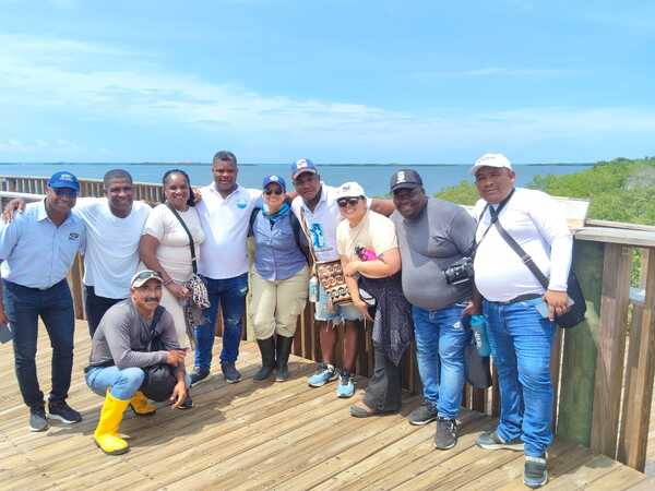 CodechocoCar's tweet card. CODECHOCÓ participó activamente en la gira de Intercambio de experiencias en restauración de manglares, realizada en el departamento de La Guajira y org