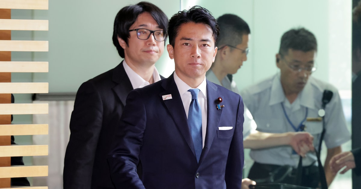 Python77036414's tweet card. 自民党総裁選に立候補している小泉進次郎農相の陣営がインターネット上の配信動画に同氏を称賛するコメントを書くよう陣営関係者に求めていたことがわかった。小泉氏が26日の閣議後の記者会見で「再発防止を徹底する」と強調した。「応援のメッセージを広げたいという思いだったと聞くが、参考例に行き過ぎた表現があったことは適当ではない」と語った。小泉陣営で広報班長を務めている牧島かれん衆院議員の事務所が要請し