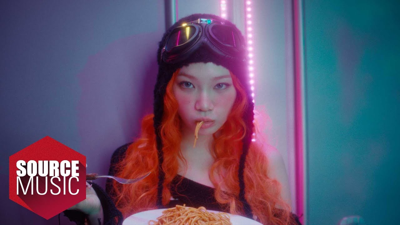SOURCEMUSIC's tweet card. LE SSERAFIM (르세라핌) 'SPAGHETTI (feat. j-hope of BTS)' OFFICIAL MV