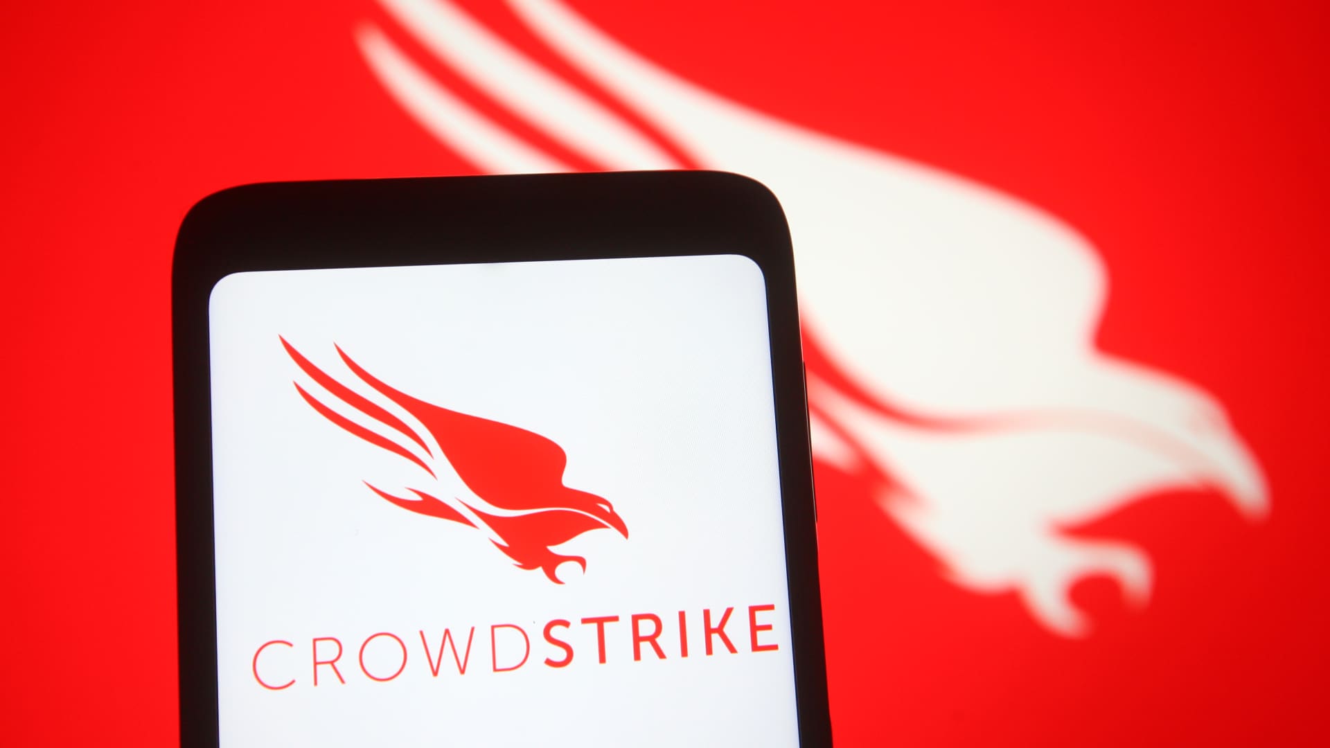 402webpage's tweet card. An update by cybersecurity firm CrowdStrike led to a major IT outage on Friday, impacting businesses around the world.