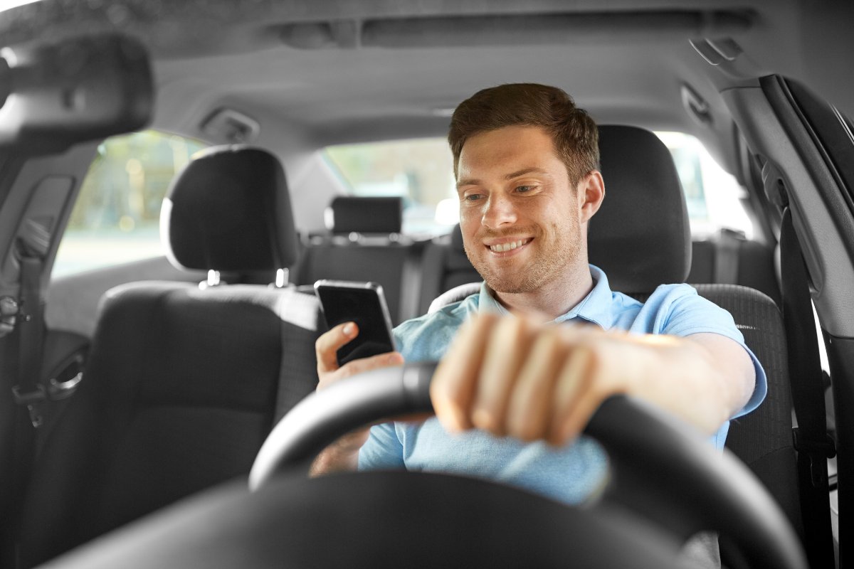 Googlelizados's tweet card. Descubre las mejores apps Android para motoristas y fanáticos del motor. Rutas, comunidad y análisis. ¡Encuentra tu favorita!