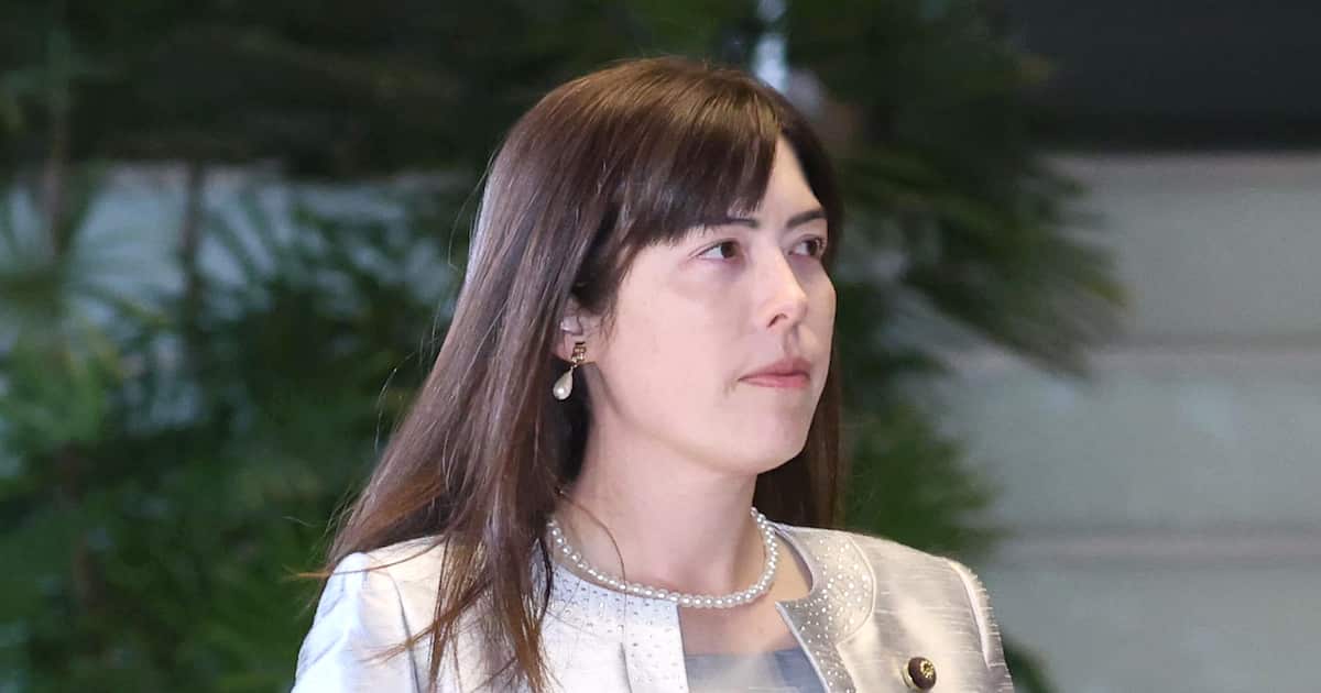 Sankei_news's tweet card. 「漫画好き」で知られる小野田紀美クールジャパン戦略担当相は24日の記者会見で、アニメや漫画で最近の好きな作品や過去に感銘を受けた作品について問われ、回答を避け…