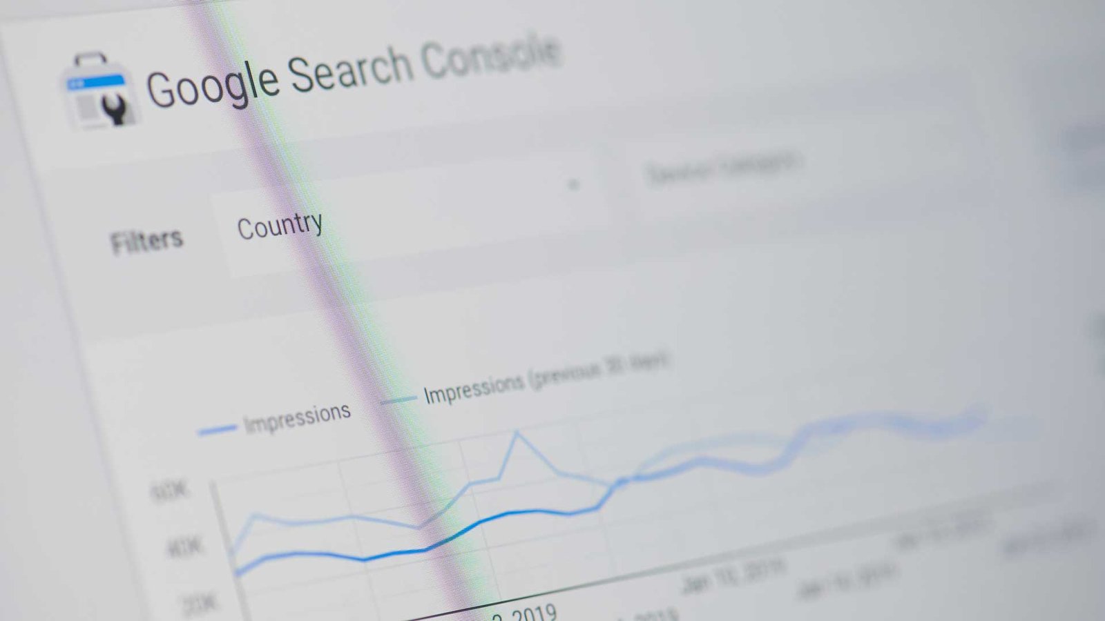 wizconsults's tweet card. A significant reporting delay in Google Search Console has frozen performance data for all users since Sunday, October 19th, though Google has acknowledged the issue and is working on updates.
