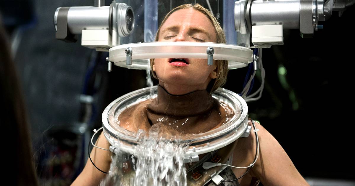 Collider's tweet card. Why fantasy fans can’t miss The OA: a gripping, two-season Netflix sci-fi with mystery, alternate dimensions, and cult-favorite storytelling.