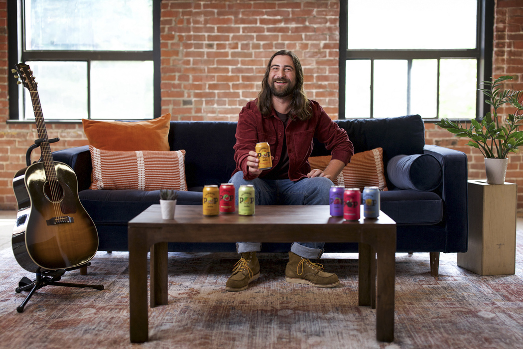 BevNET's tweet card. Boston-Based Beverage Brand Teams Up with the New England SuperstarWatertown, Massachusetts (Octo...