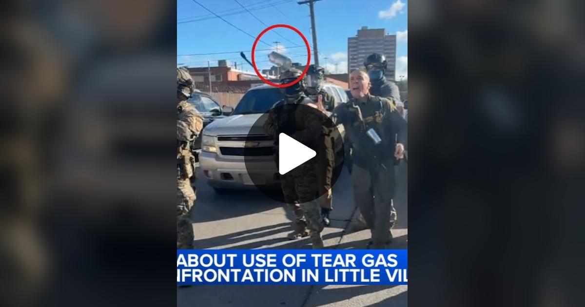 UltimateTimingC's tweet card. 19.2K likes, 311 comments. “After Thursday's events in Little Village, attorneys are accusing federal agents of "simply ignoring" an order that put strict guidelines on the use of tear gas. Meanwhi...