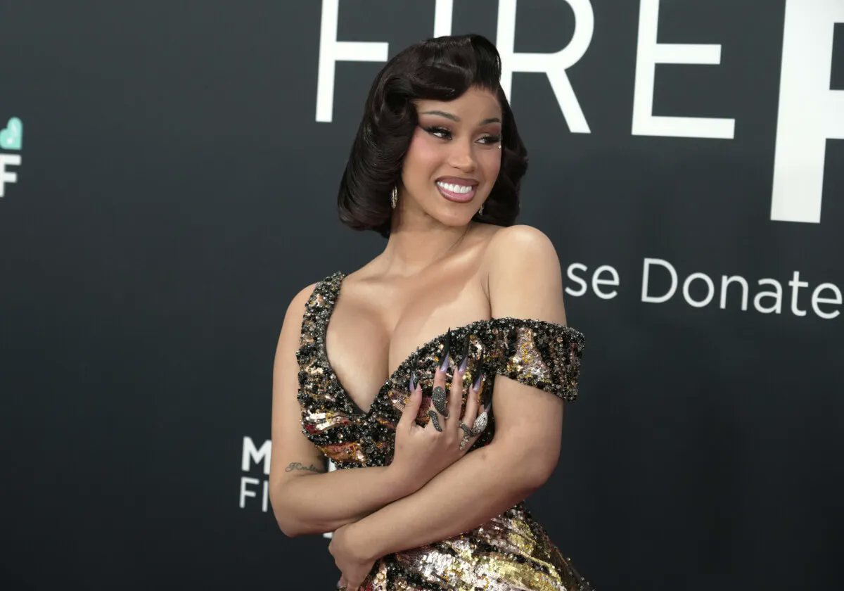 cheatsheet's tweet card. Cardi B just talked about how she's a compassionate and sympathetic person on a podcast following her public feud with Nicki Minaj.