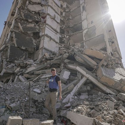 Tweet card summary image