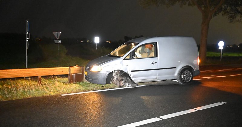 Bestuurder verlaat plaats ongeval in Vriezenveen