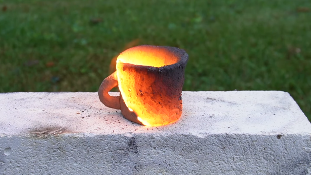 hackaday's tweet card. Finely powdered aluminium can make almost anything more pyrotechnically interesting, from fireworks to machine shop cleanups – even ceramics, as [Degree of Freedom] discovered. He was experimenting…