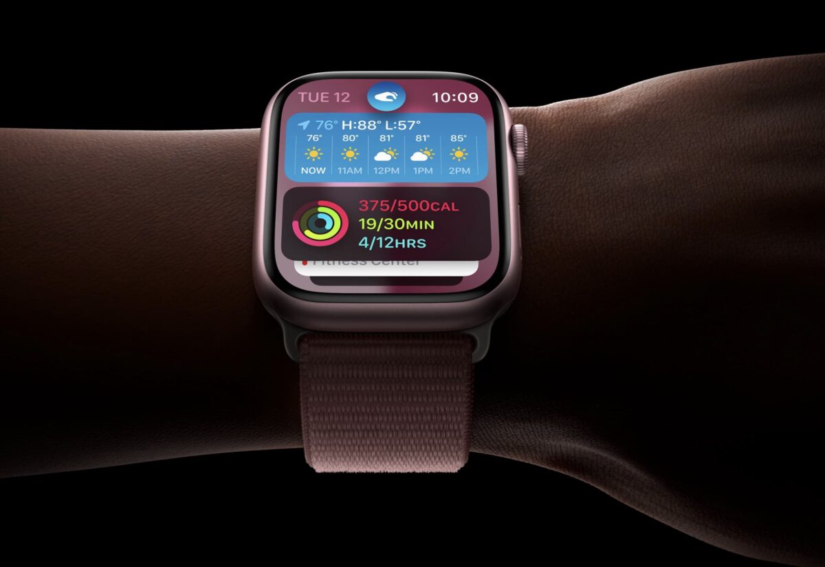 iTutorialro's tweet card. Apple a lansat marți seară watchOS 10.3 beta 1 pentru dezvoltatorii de aplicații. Noua versiune de prelansare a sistemului de operare