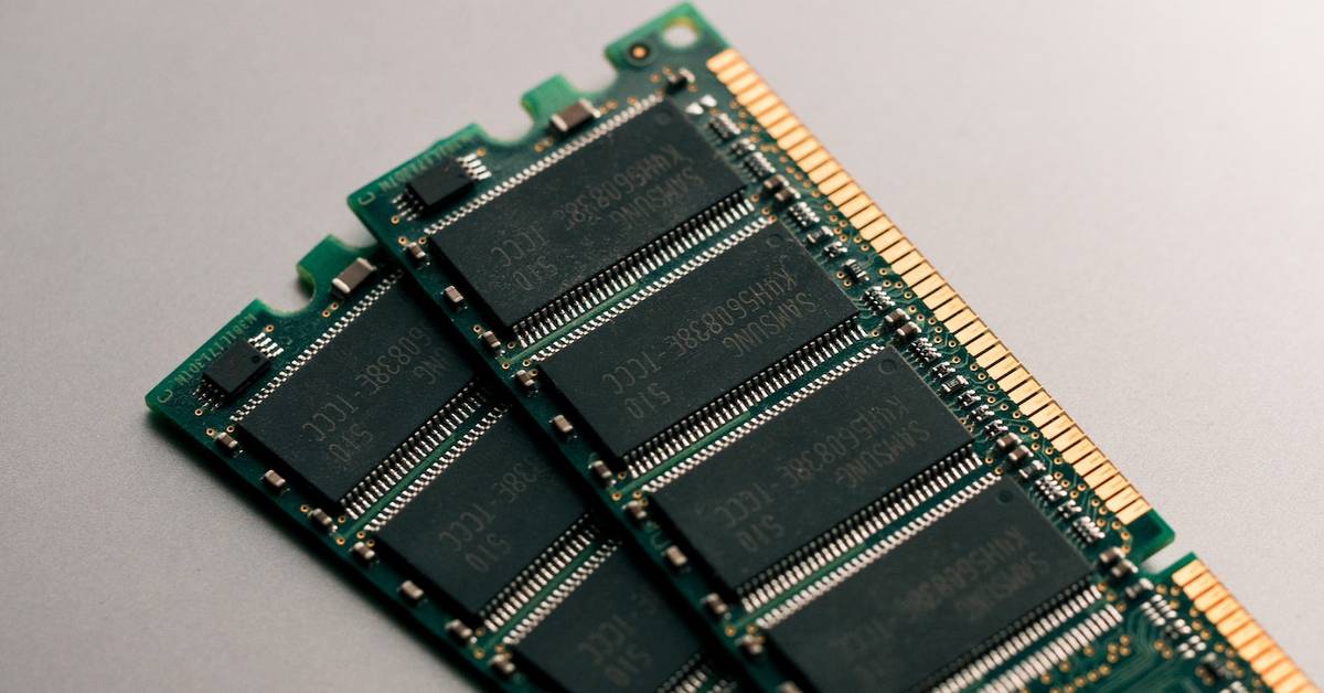 techie_tweeter's tweet card. Your RAM isn't working as fast as it should, and here's how you fix it.