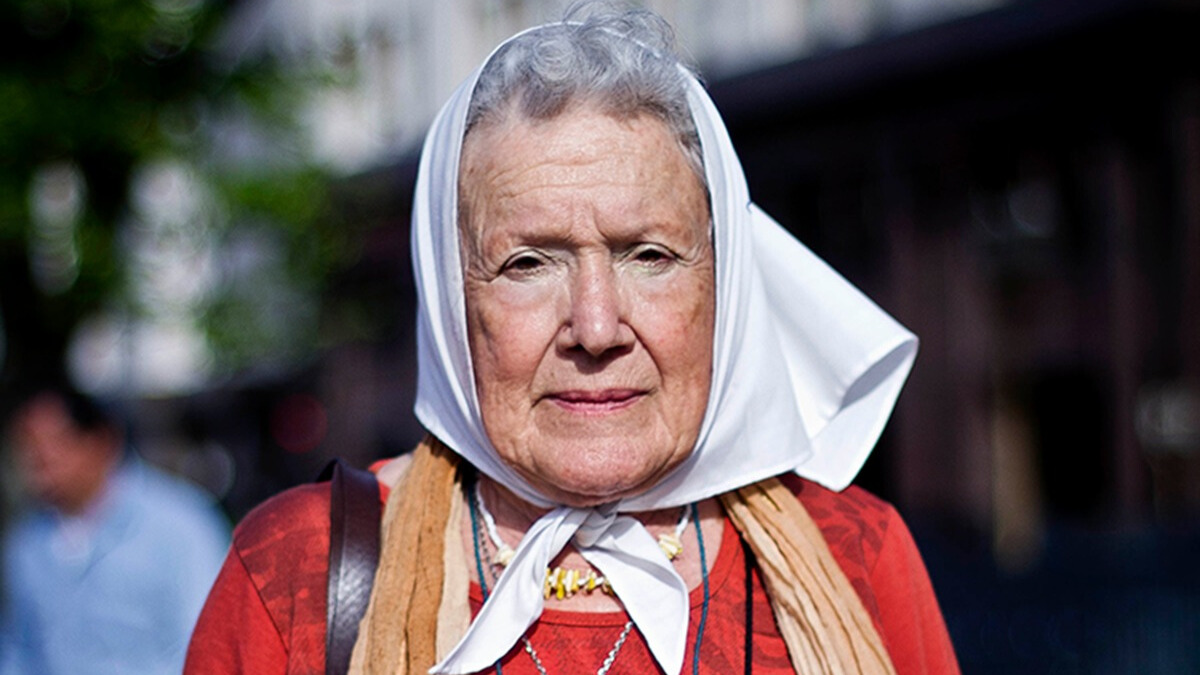 serpaj_py's tweet card. El documental que revive la lucha de Nora Cortiñas (Madres de Plaza de Mayo) se estrenará el 24 de abril, a las 19:30 horas, en el Museo de las Memorias.