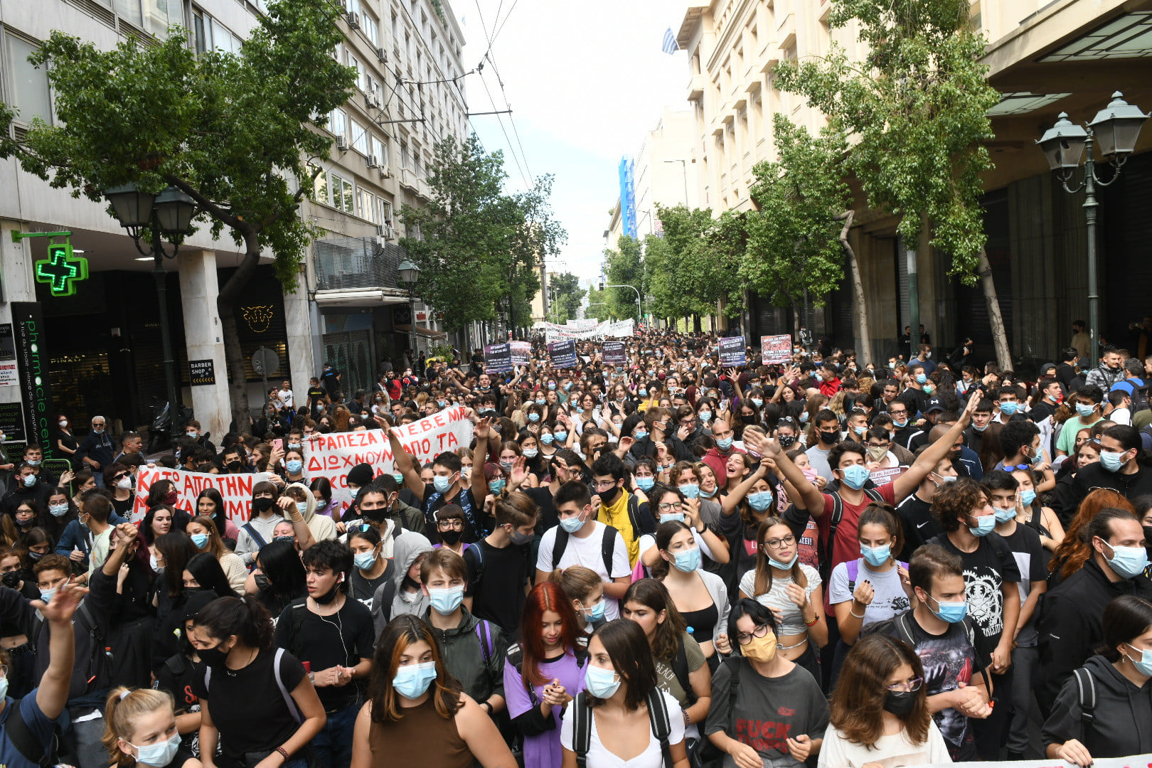 neolaiaKA's tweet card. Καταγγέλλουμε την σύλληψη φοιτητή του Πολυτεχνείου Κρήτης μετά από μήνυση στελεχών της κυβερνητικής νεολαίας ΔΑΠ – ΝΔΦΚ! Οι μέρες αυτές σφραγίζονται από τις ραγδαίες εξελίξεις όσον αφορά το κρατικό...