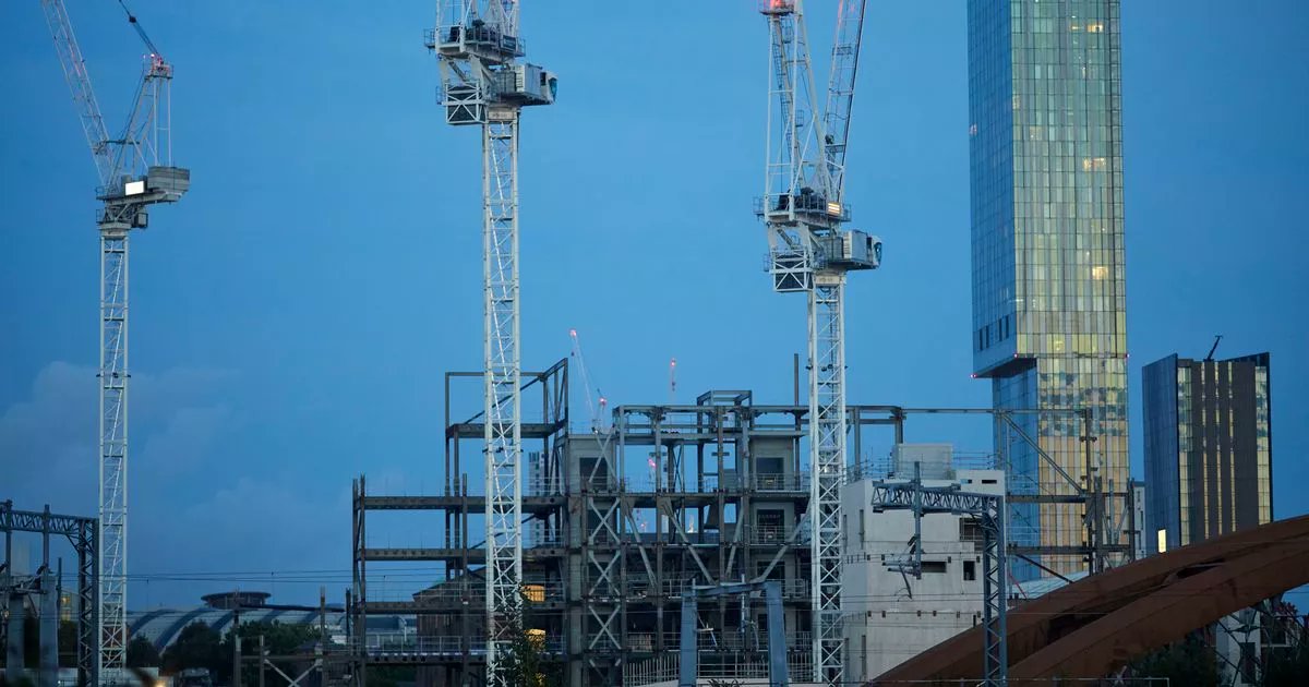 MENnewsdesk's tweet card. The government suggested construction work can continue - but staff told the M.E.N. it is impossible for them to comply with advice on social distancing and hygiene