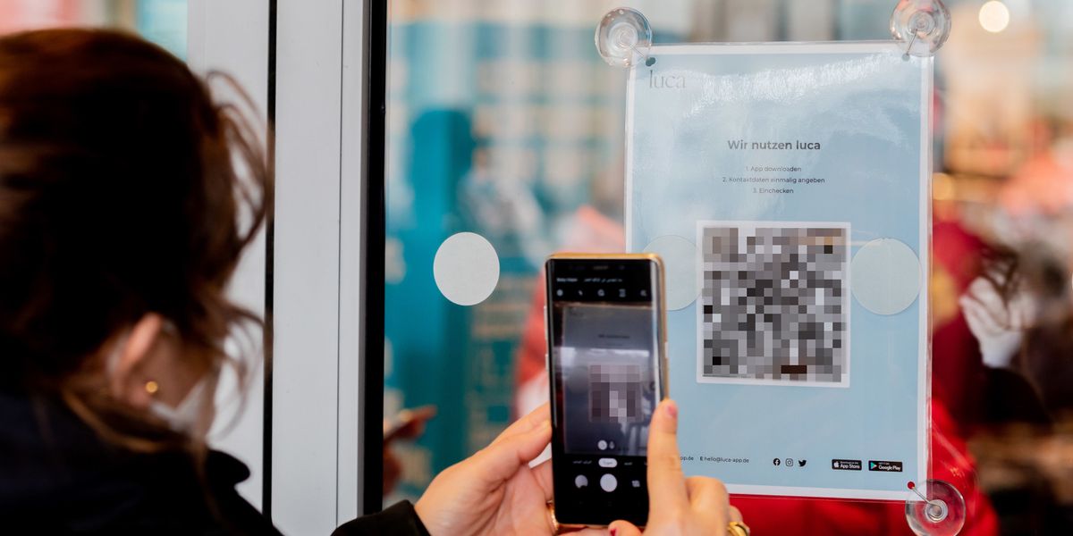 chaosupdates's tweet card. Über die Luca-Schlüsselanhänger – eine Alternative zur App für Menschen ohne Smartphone – ließen sich unter Umständen Bewegungsprofile auslesen. Die Entdecker und der CCC werfen den Entwicklern...