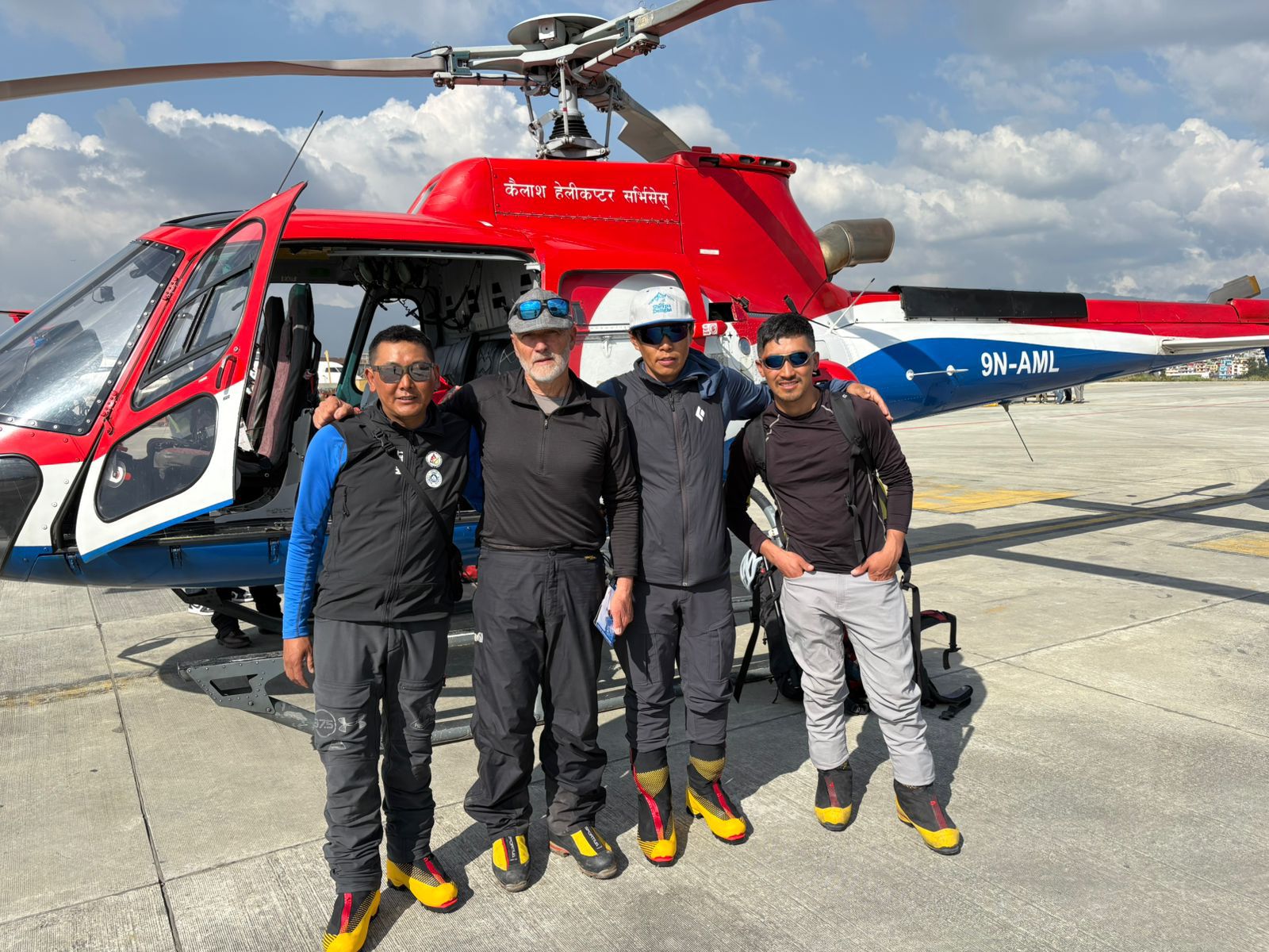 ExplorersWeb's tweet card. Two Italian climbers remain missing on 6,887m Panbar, northwest of Manaslu, while a Spanish trekker was rescued today from Makalu after almost a week.