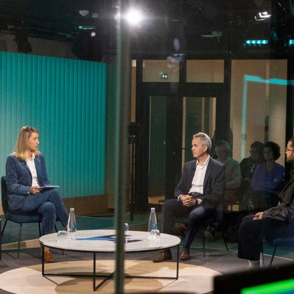 Tweet card summary image