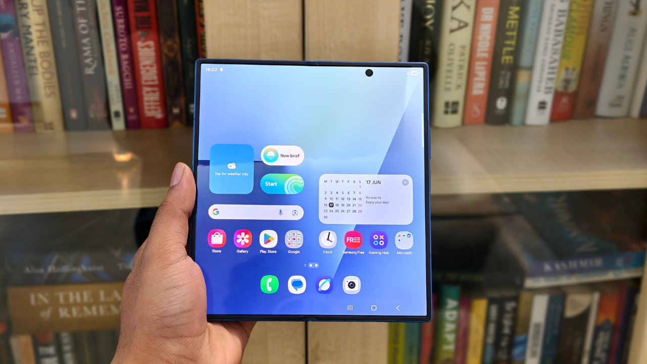 digitindia's tweet card. Samsung One UI 8 update starts rolling out: Supported devices, features and how to download. All you need to know about Samsung One UI 8 update.
