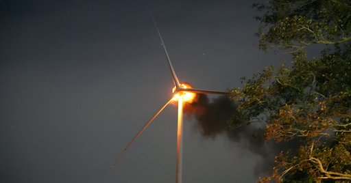 Brand in windmolen in Nieuwleusen