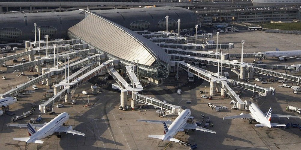 mcuip's tweet card. Alors que l'abandon du Terminal 4 avait eu l'effet d'un soulagement pour de nombreuses parties prenantes, le gestionnaire des Aéroports de Paris se lance à nouveau dans la bataille du développement...