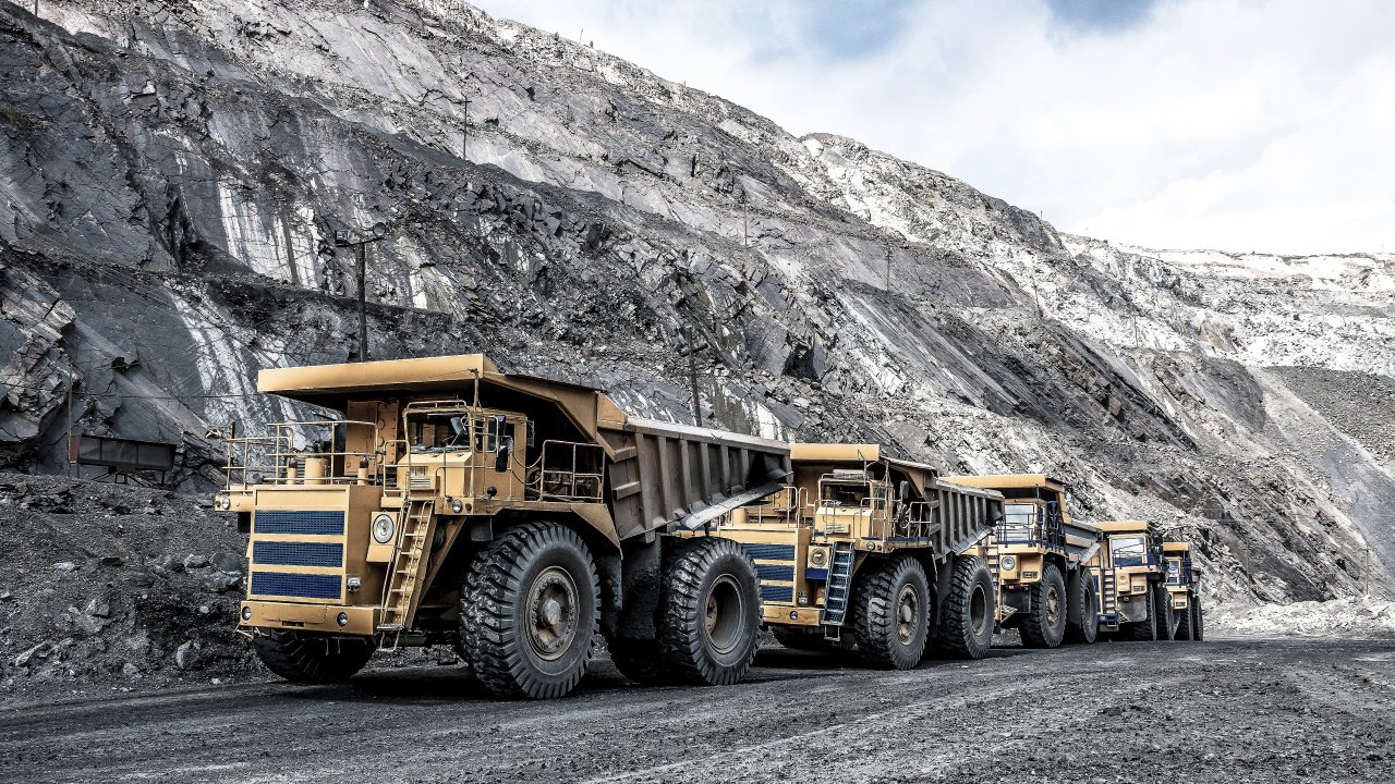 Kingdaflex_04's tweet card. Abstract Hydraulic hoses in mining equipment face extreme mechanical and environmental stresses that can accelerate wear and failures. Inadequate clamping allows hoses to move, rub, or vibrate during...