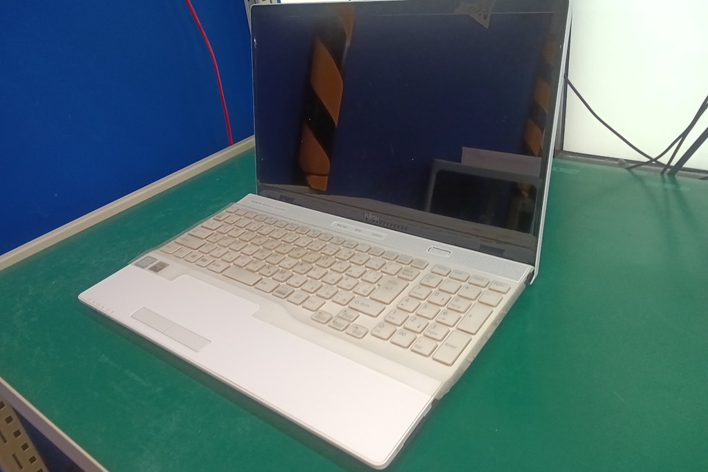 digitaldoc_hq's tweet card. 既存のストレージ内容を新しいSSDへクローン(複製)作業を実施しました。クローン完了後、物理的なSSDの換装を行い、起動確認と検証を実施しました。