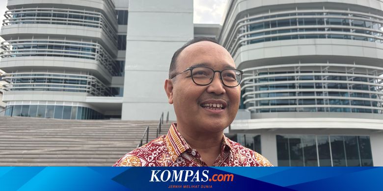 kompascom's tweet card. Kementerian Komunikasi siapkan chatbot AI untuk verifikasi konten digital. Cek fakta teks, gambar, video, dan suara dengan mudah!