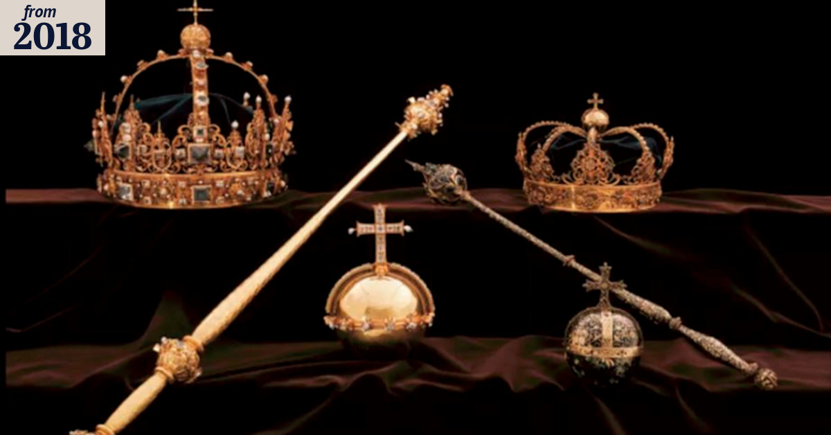 artrecovery's tweet card. Thieves have made off with priceless Swedish crown jewels, in a daring heist reminiscent of a Hollywood movie. 