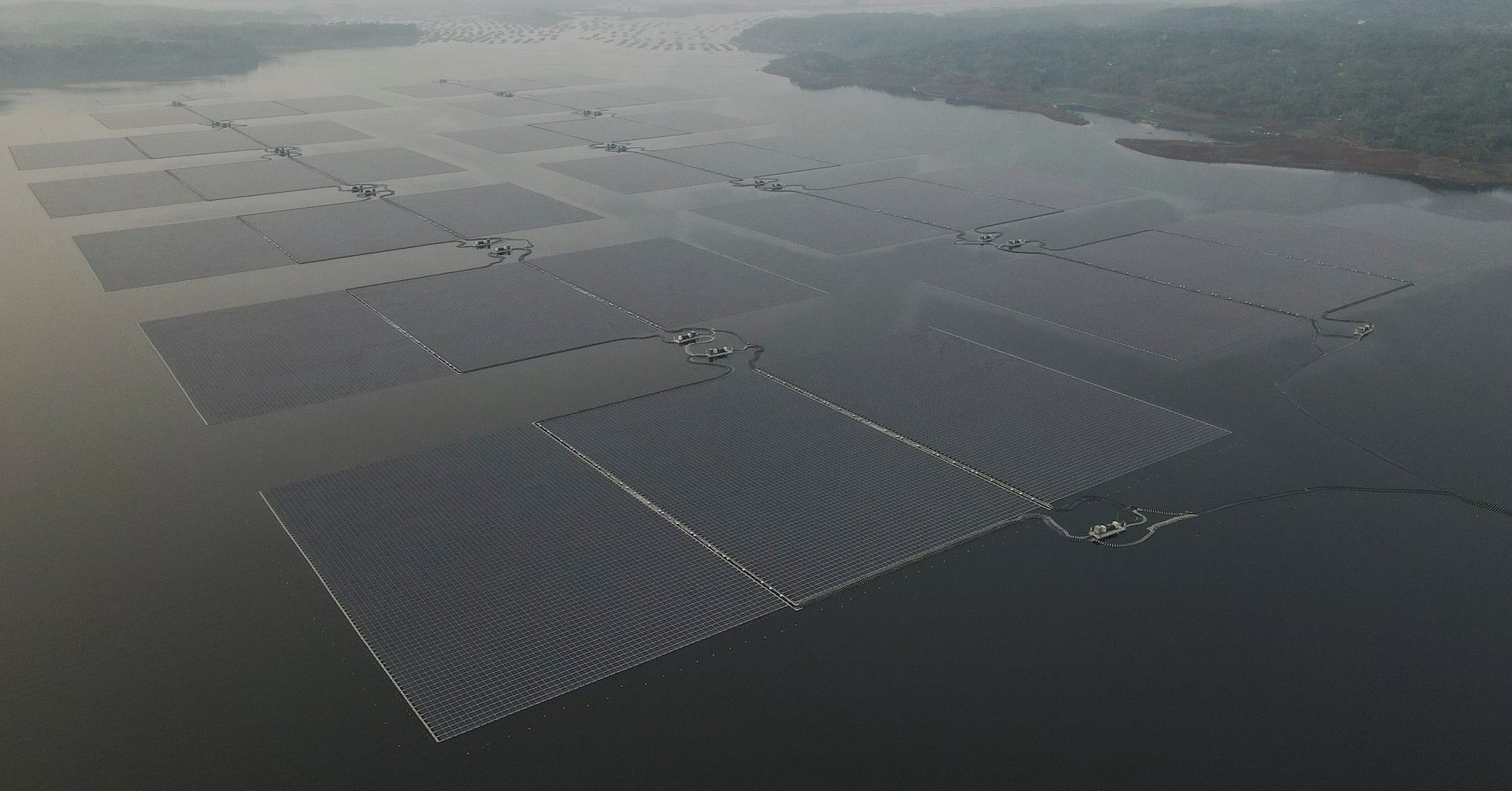 powerplantworld's tweet card. Indonesia's state utility firm Perusahaan Listrik Negara (PLN) has started constructing a 92-megawatt-peak floating solar power plant in the West Java province as part of the country's renewable...