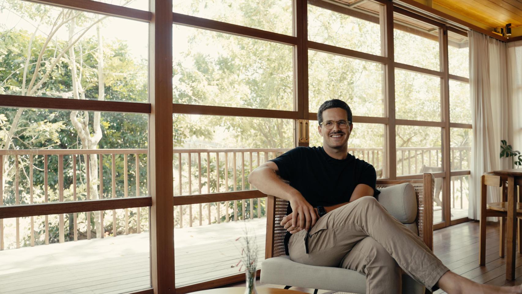 shakersworks's tweet card. El emprendedor gallego Emilio Froján entrevista al CEO de Shakers, premiados en el South Summit