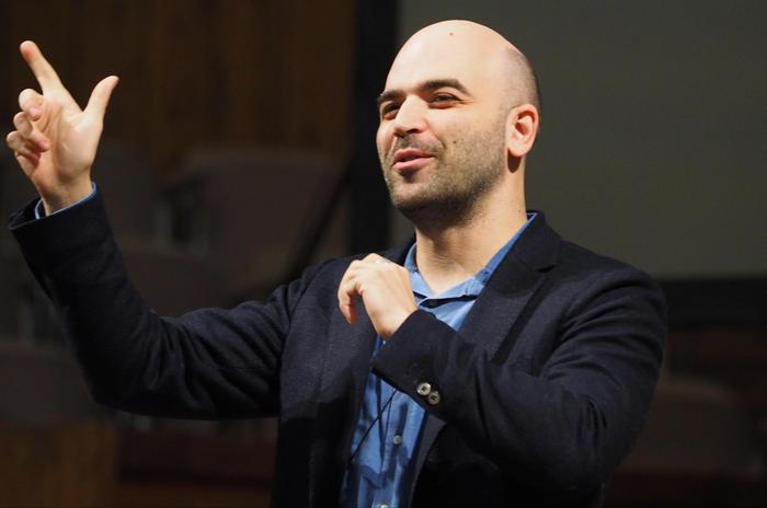 CSC_Veneto's tweet card. "Il suicidio del sedicenne di Lavagna trovato in possesso di 10 grammi di hashish ci obbliga a riflettere sulla necessità di legalizzare le droghe leggere. Sulla necessità di farlo subito e di farlo...