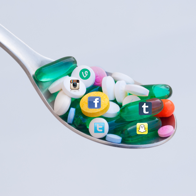 urPersonalBlog's tweet card. DO YOU CONSTANTLY FIND YOURSELF DELETING THINGS THAT NOBODY “LIKED” OR “RETWEETED” OR “FAVORITED” BECAUSE YOU FEEL LAME AND STUPID?