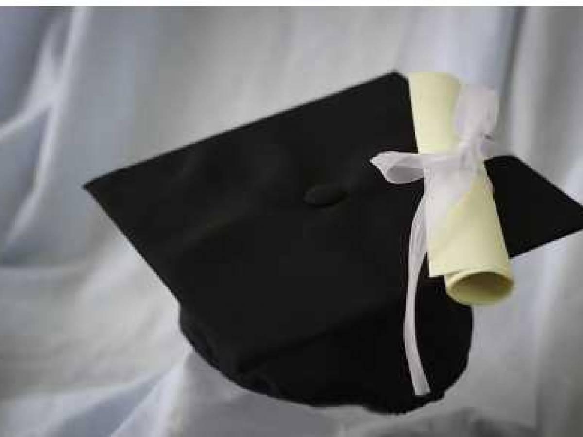 timelinelatest's tweet card. The application window is open and candidates can apply for the July 2024 session via the official website - ignouadmission.samarth.edu.in.