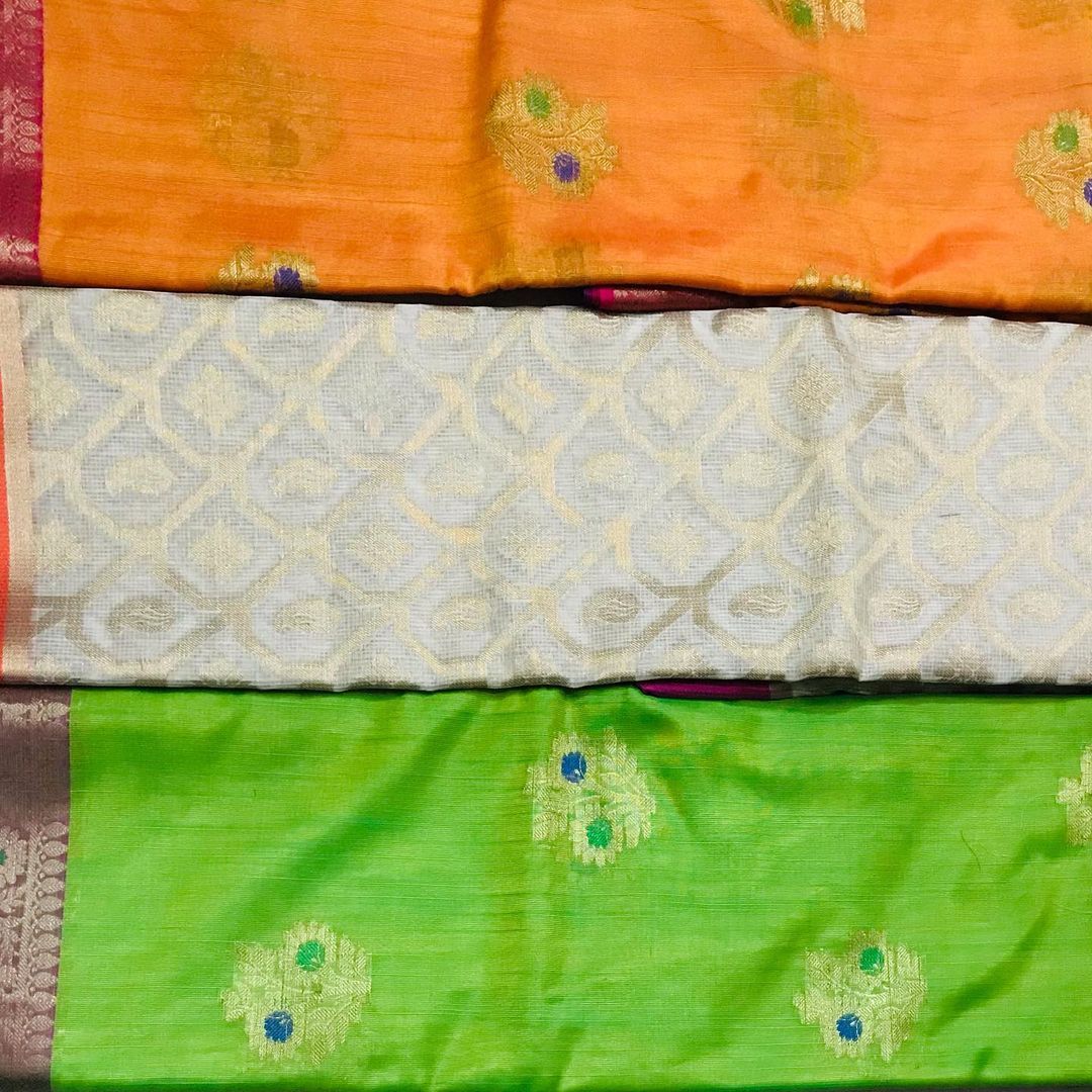 Banaraswala2's tweet card. 💬 0  🔁 0  ❤️ 0 · Happy Independence Day #indian #indiandesigners #proudindian #banaraswala #banaraswalasaree #sareeweaver #sareedraping (at Red Fort, New Dehli, India) https://www.instagram.c…