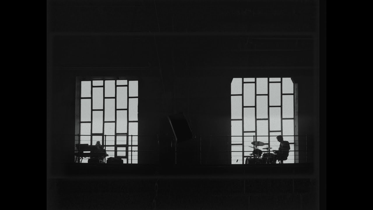 progresi's tweet card. Kessoncoda - Greyscale (Official Video)