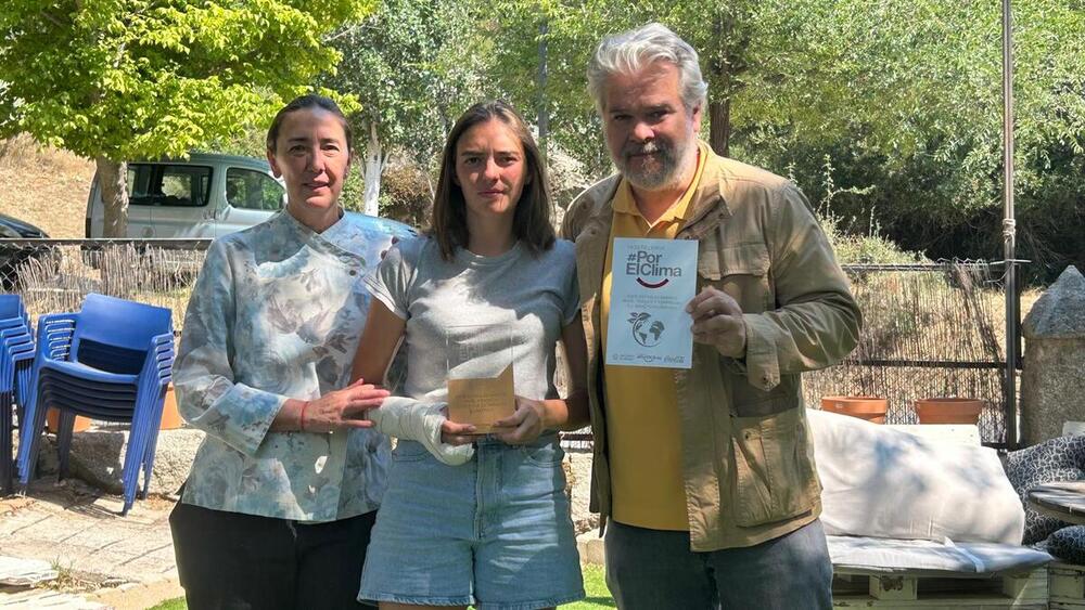 diario_de_avila's tweet card. El Restaurante Las Cruceras ha incorporado 44 de las 56 acciones climáticas que contempla la plataforma 'Hostelería Por El Clima', entre ellas el cálculo de huella de carbono y compensación de Co2,...