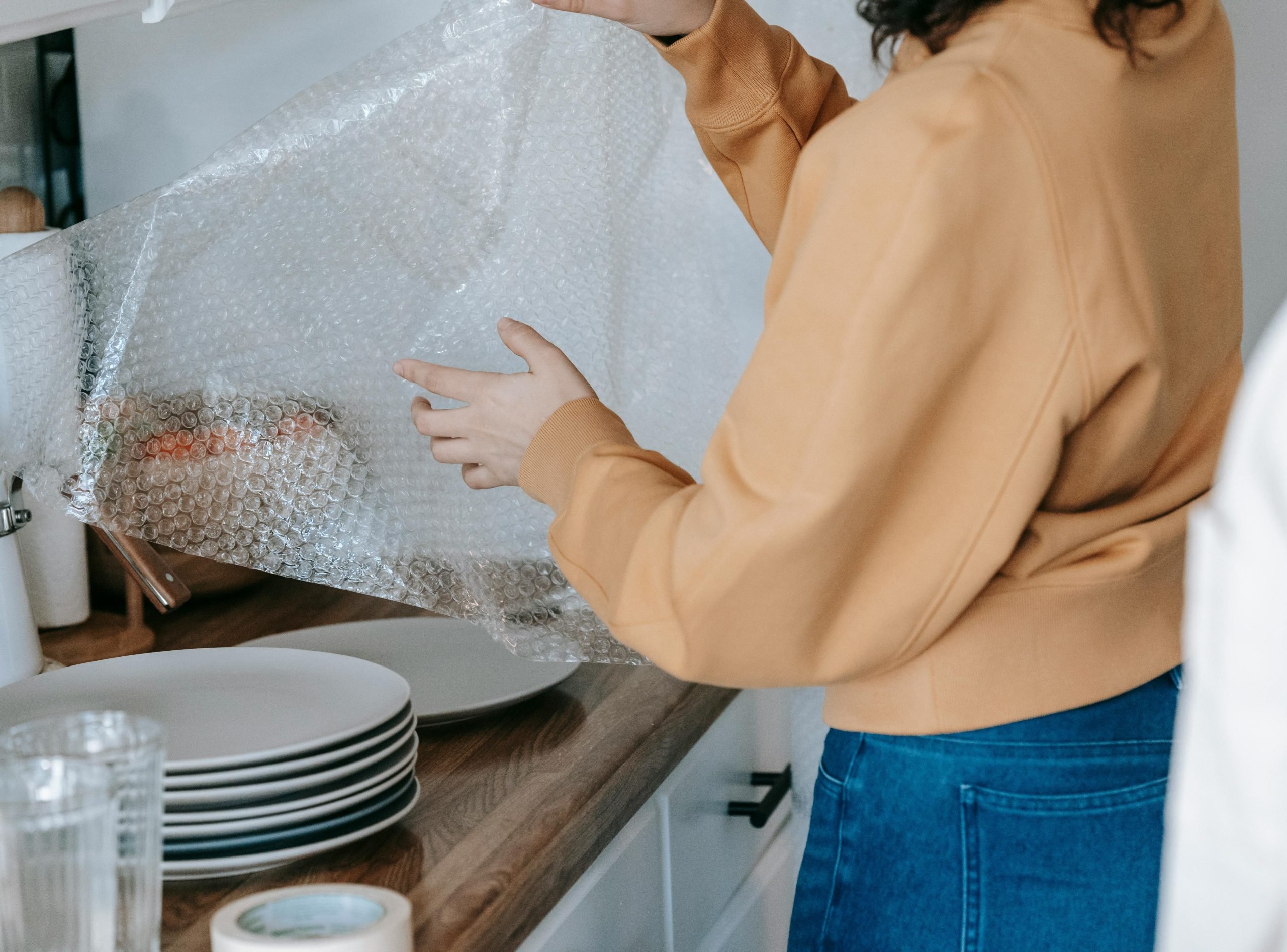 brad3510's tweet card. Worried about your dishes when #moving? Follow these tips to properly pack them. #packingguide