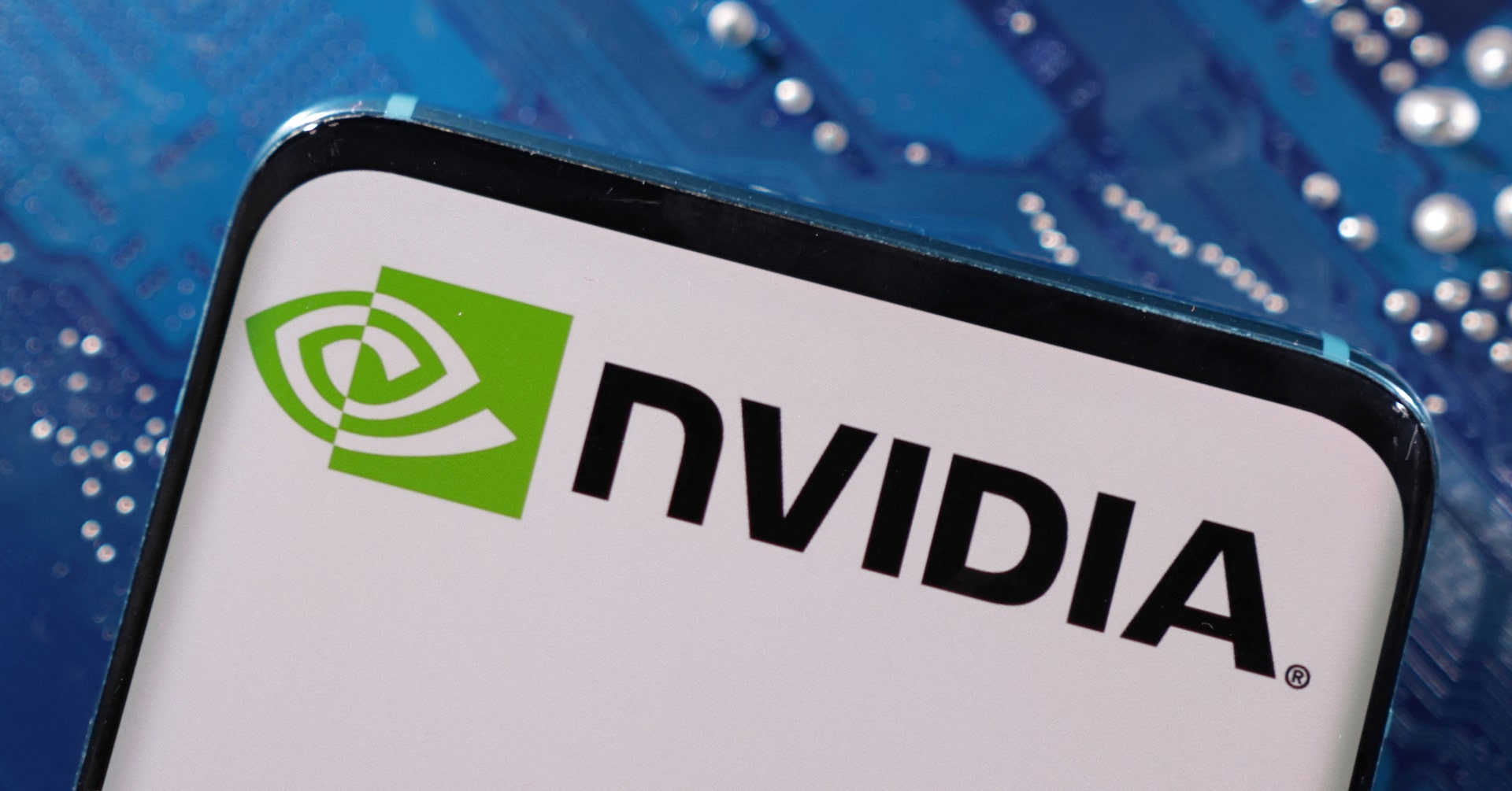 TechNewsClub's tweet card. Nvidia Corp , the world's leading designer of computer chips used in creating artificial intelligence, on Monday showed new research that explains how AI can be used to improve chip design.