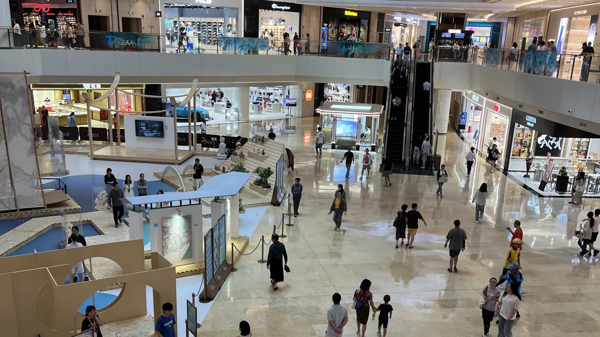 chengevelyn's tweet card. China on Thursday announced its most targeted measures yet for boosting consumption, which has remained lackluster since the pandemic.