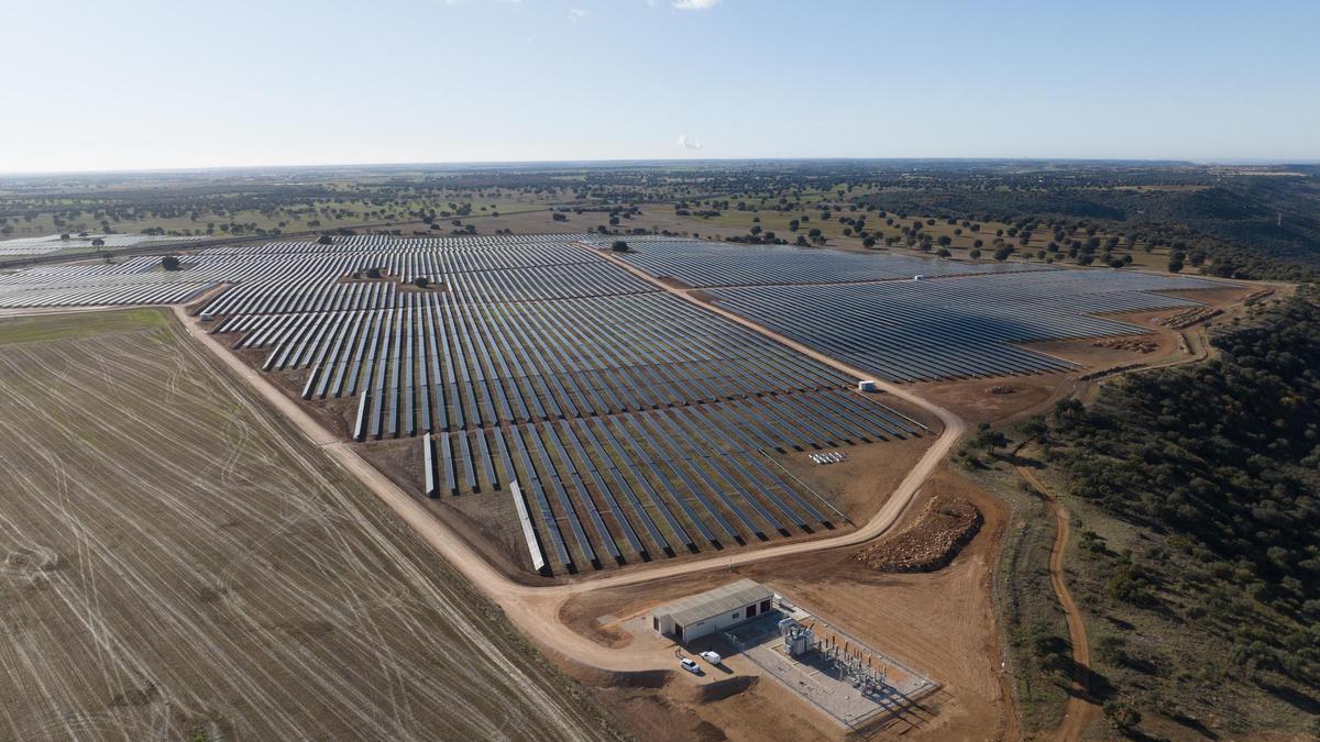 Ecrowdinvest's tweet card. Fes-te inversor dels projectes d'energia renovable amb aquesta Oferta de Participació Local