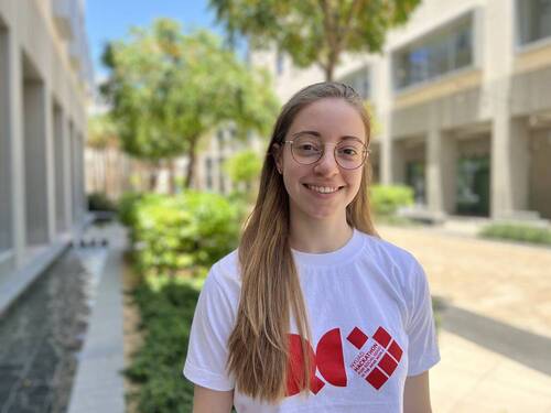 goffredodotcom's tweet card. Jeune, brillante et passionnée par la technologie quantique, Elena participe ce week-end à un hackathon organisé à l'Université de New York à Abu Dhabi. Avec deux cents jeunes cerveaux parmi les plus...