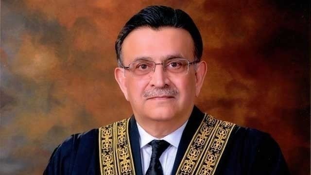 Techmaish's tweet card. Save the Constitution and support the Chief Justice of Pakistan.