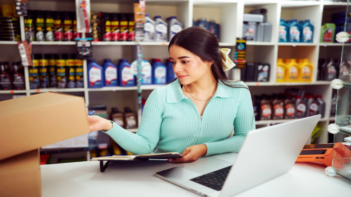 slate11's tweet card. The auto parts and accessories retail chain filed for bankruptcy protection, seeking to sell its assets.