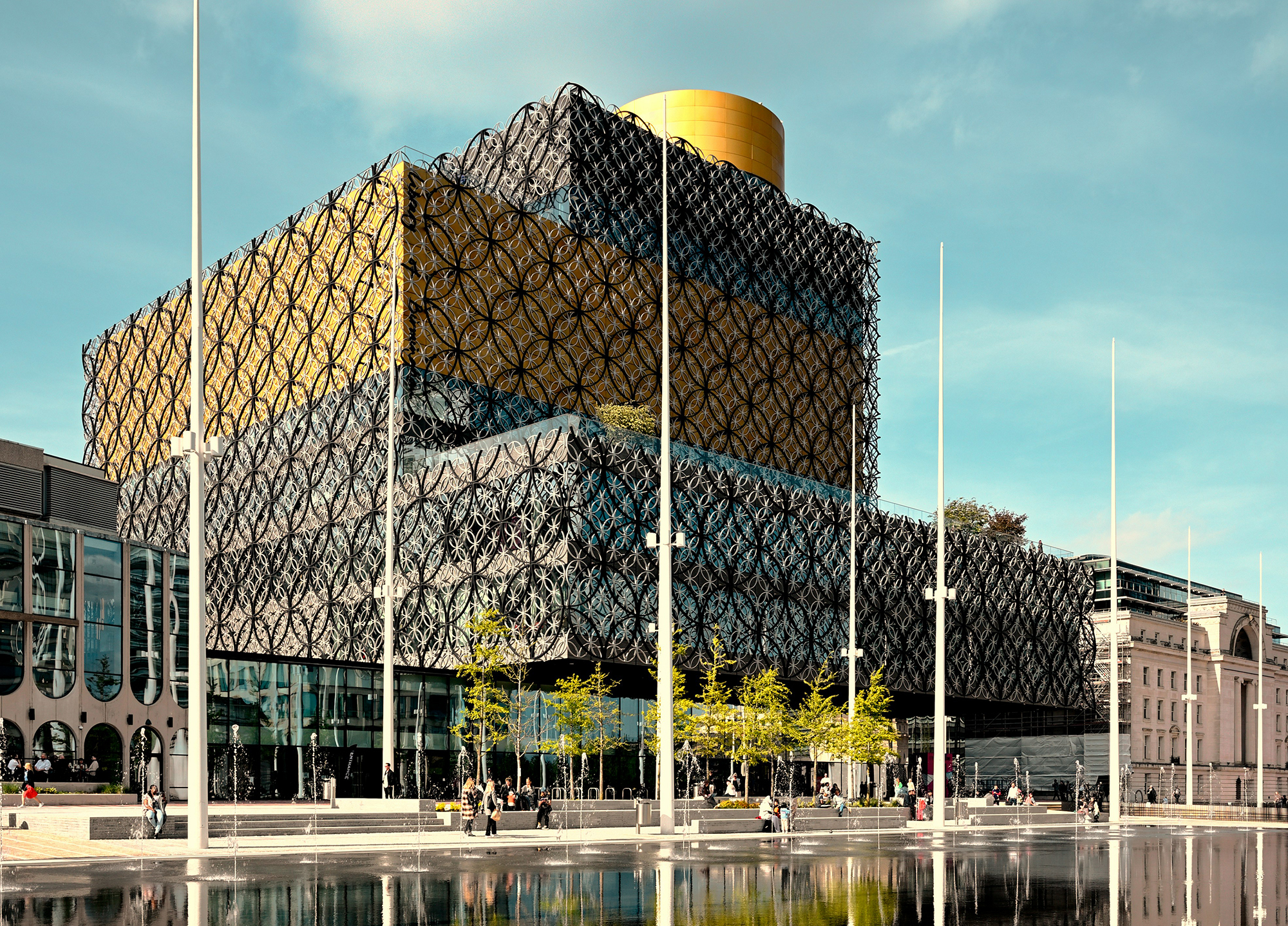 OSelectProperty's tweet card. Explore how a £282M BBC deal boosts Birmingham property investment, with Select Property outlining new developments, rental drivers, and BBC’s move to the city.