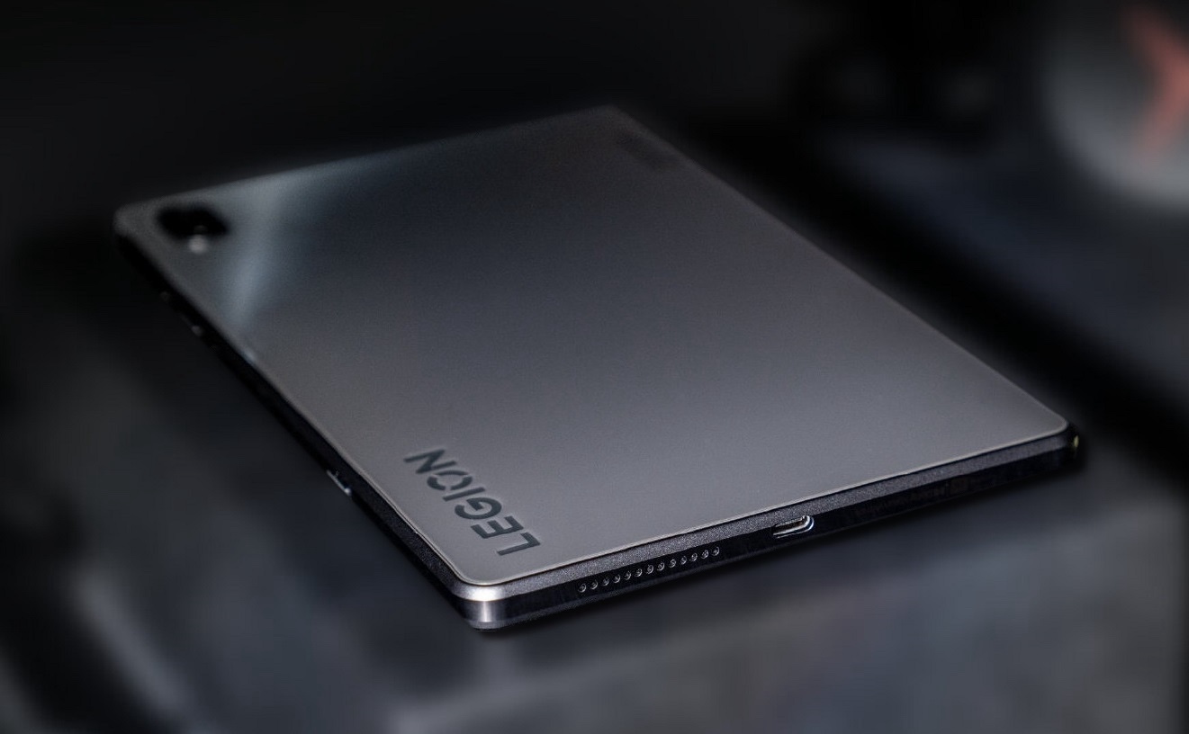513toys's tweet card. Tablets are getting bigger. But Lenovo had a different idea — make them better. The Legion Y700 (2025) is the ultimate answer to a very specific question: what if we made a compact Android tablet...