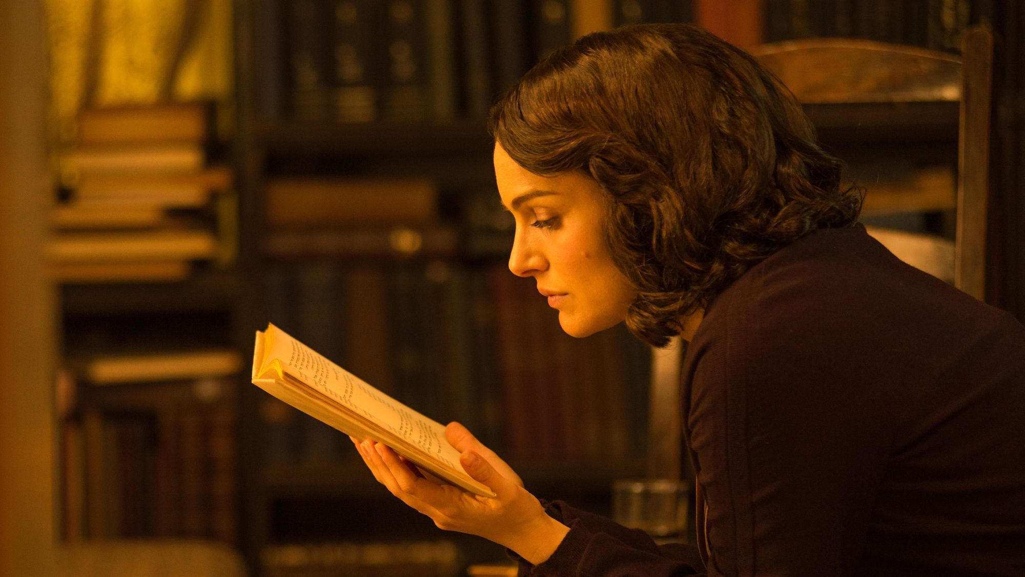 ddblogs's tweet card. Neustadt-Kino ab 3 November, Schauburg: "Eine Geschichte von Liebe und Finsternis" und "Petterson & Findus"; Thalia: "Mapplethorpe: Look at the Pictures"